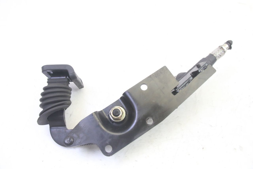 photo de BRAKE PEDAL QUADRO 4 4D 350 (2015 - 2018) - Fixing points details