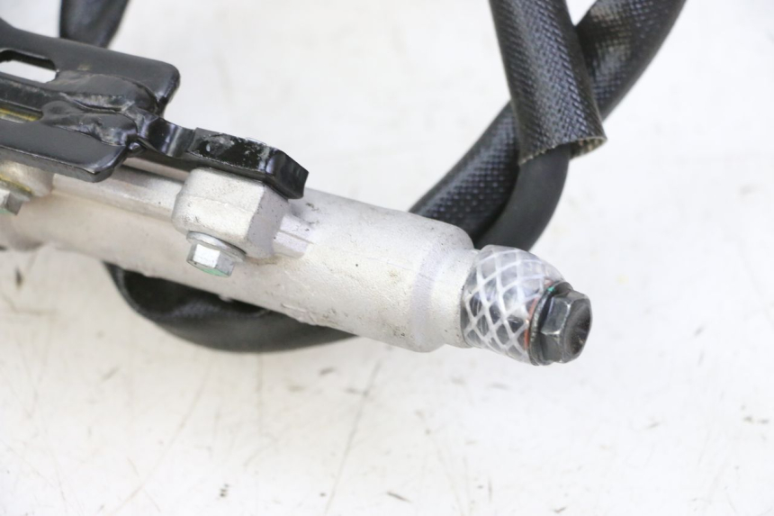 photo de BRAKE PEDAL PIAGGIO MP3 HPE 310 (2024 - 2025) - Technical close-up