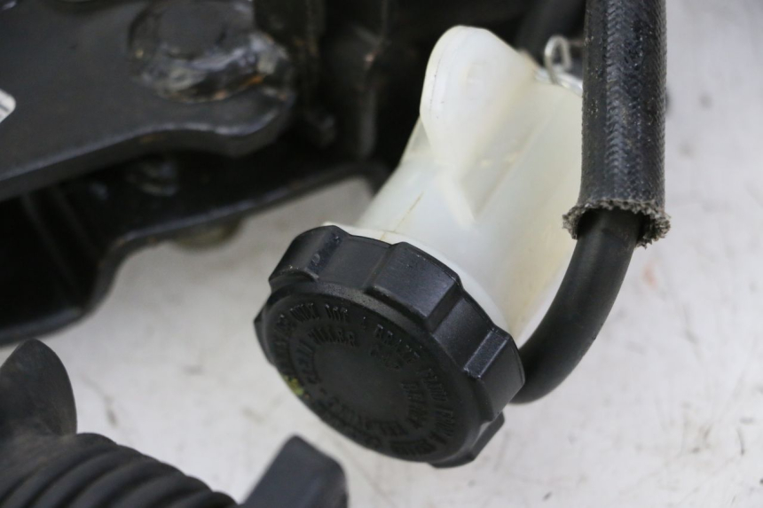 photo de BRAKE PEDAL PIAGGIO MP3 500 (2014 - 2017) - Technical close-up