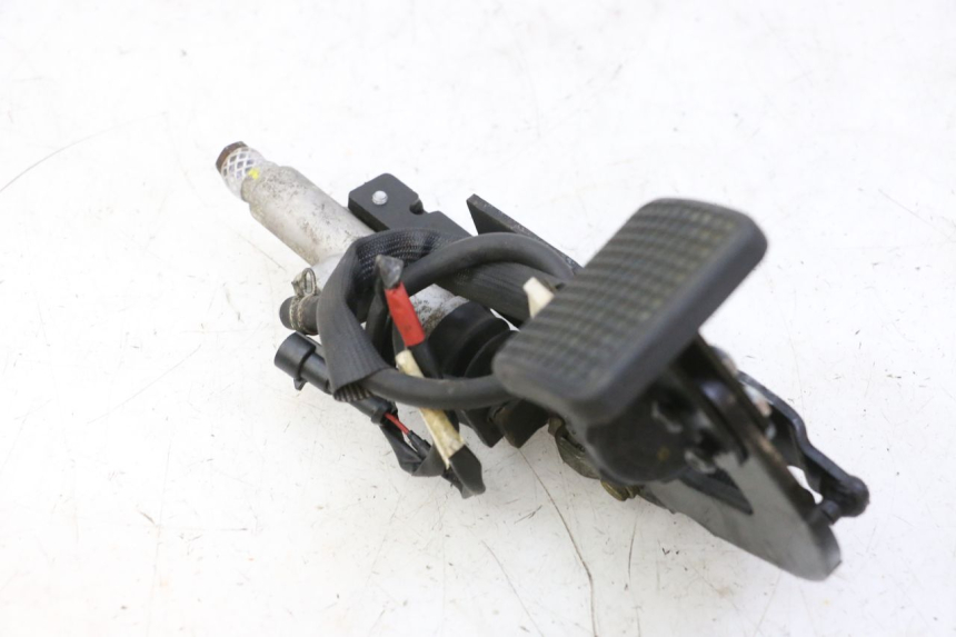 photo de BRAKE PEDAL PIAGGIO MP3 RL 250 (2006 - 2010) - Component detail