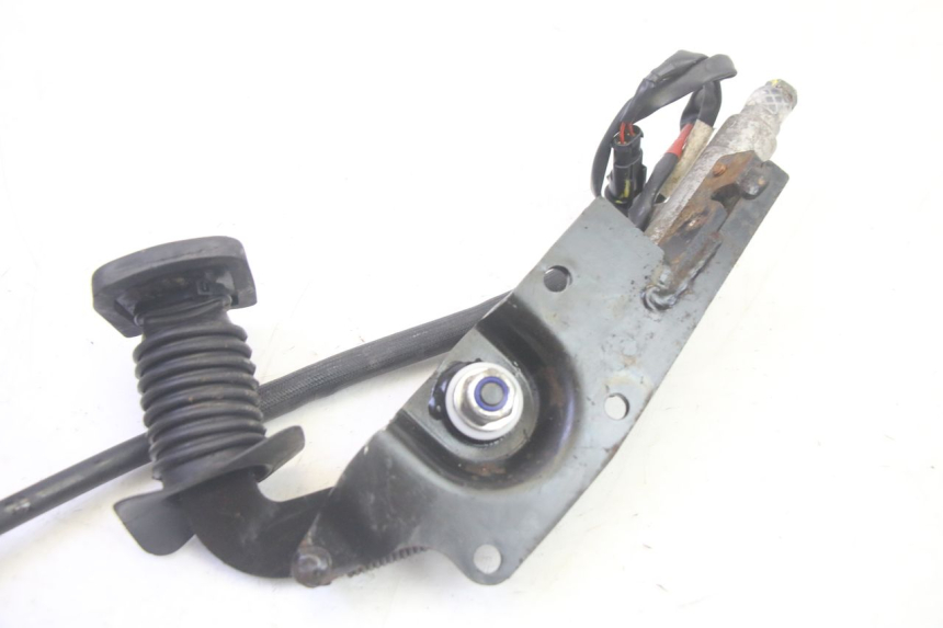 photo de BRAKE PEDAL PIAGGIO MP3 RL 250 (2006 - 2010) - Technical close-up
