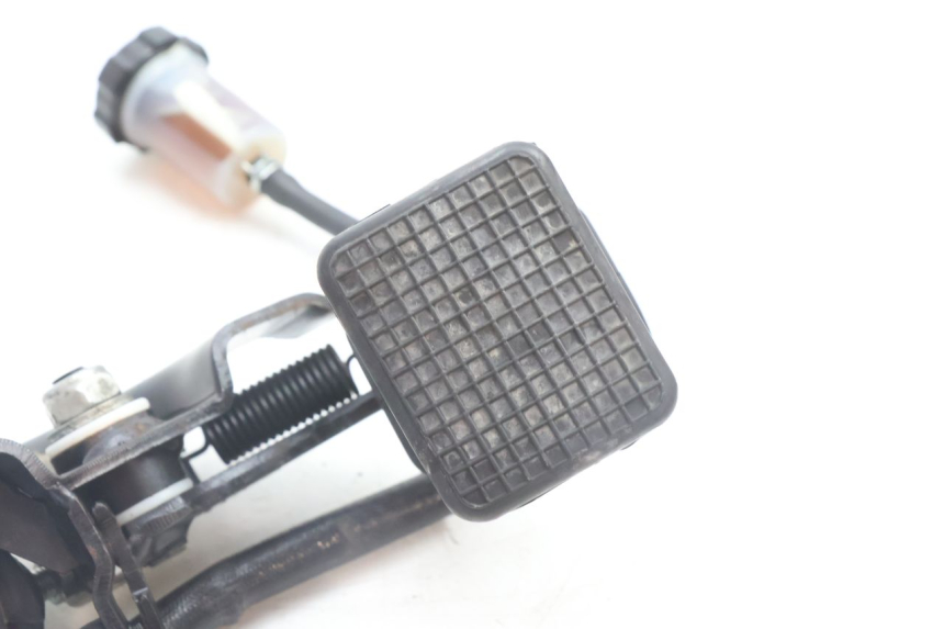 photo de BRAKE PEDAL PIAGGIO MP3 500 (2016 - 2018) - Surface and material condition