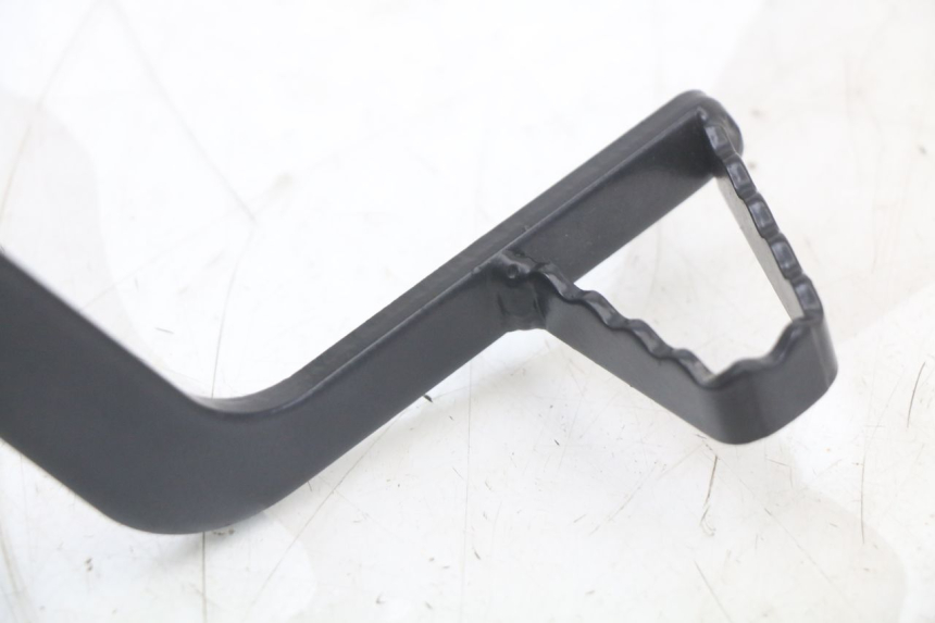 photo de BRAKE PEDAL ROYAL ENFIELD SCRAM 411 (2022 - 2024) - Zoom on usage condition