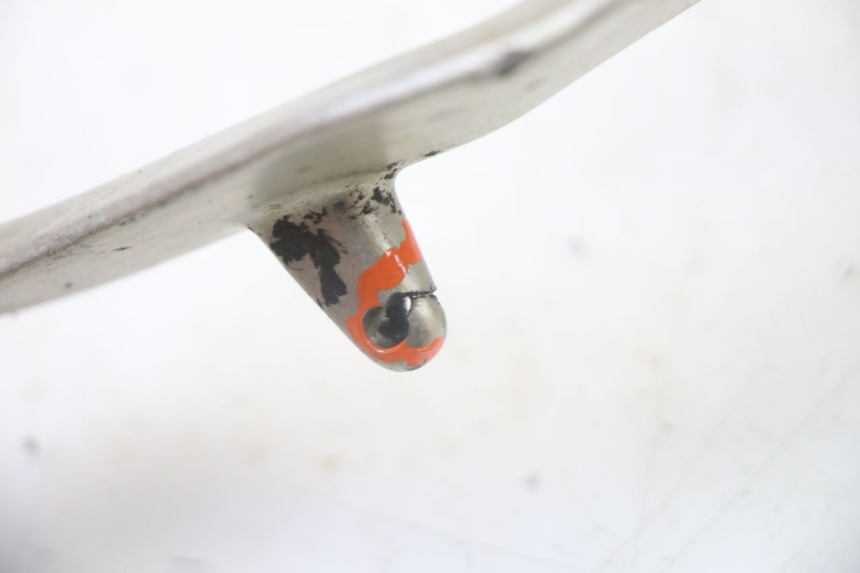 photo de BRAKE PEDAL YAMAHA YZ 125 (1998 - 2005) - Fixing points details