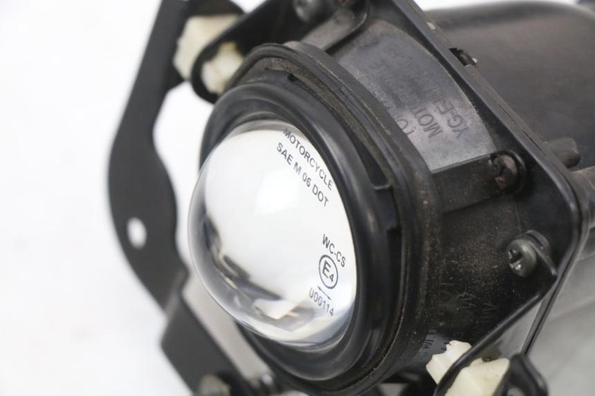 photo de Headlight E-MAX 80L 1 (2011 - 2014) - Markings and original references