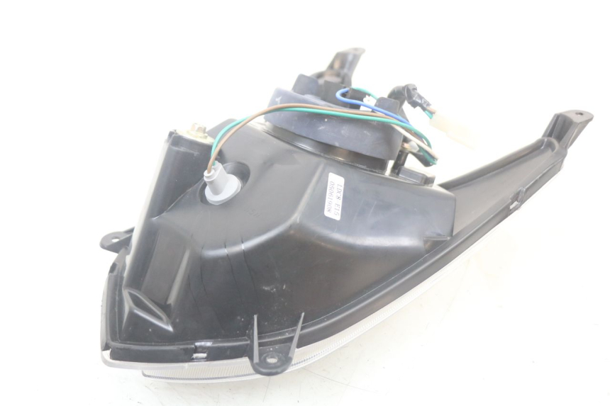 photo de FRONT HEADLIGHT KYMCO AGILITY 4T 50 (2018 - 2022) - Surface and material condition