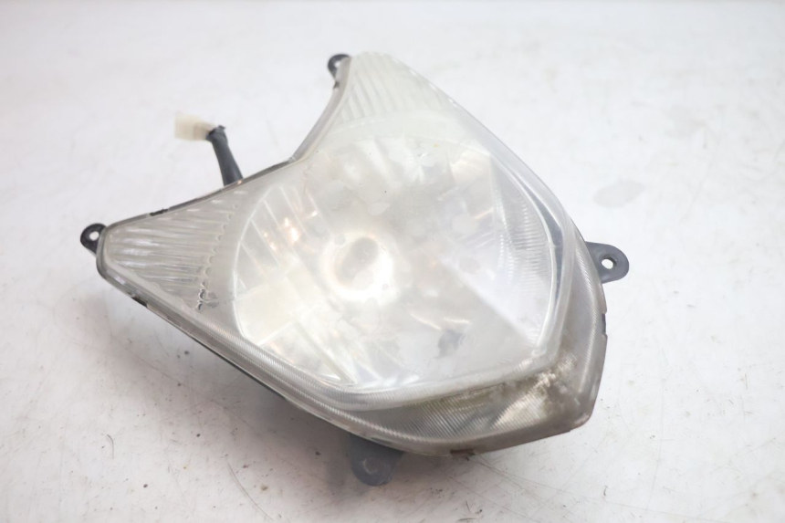 photo de FRONT HEADLIGHT KYMCO AGILITY 4T 50 (2018 - 2022) - Zoom on usage condition