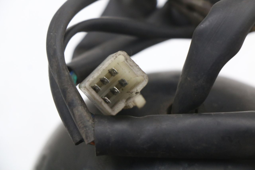 photo de HEADLIGHT KYMCO AGILITY CARRY 50 (2011 - 2020) - Fixing points details