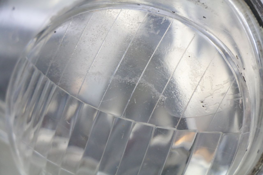 photo de FRONT HEADLIGHT MBK BOOSTER NEXT GENERATION 50 (1995 - 1998) - Zoom on usage condition