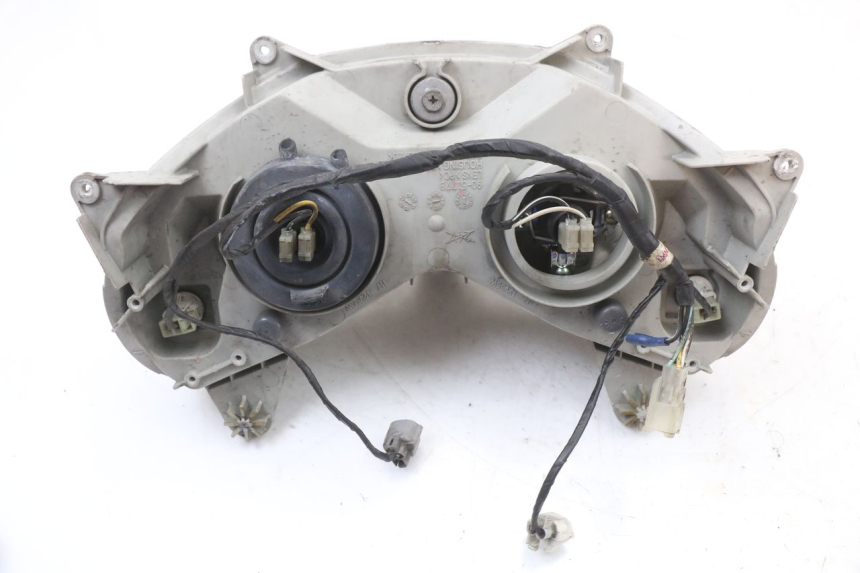 photo de FRONT HEADLIGHT SUZUKI BURGMAN 125 (2007 - 2014) - Technical close-up