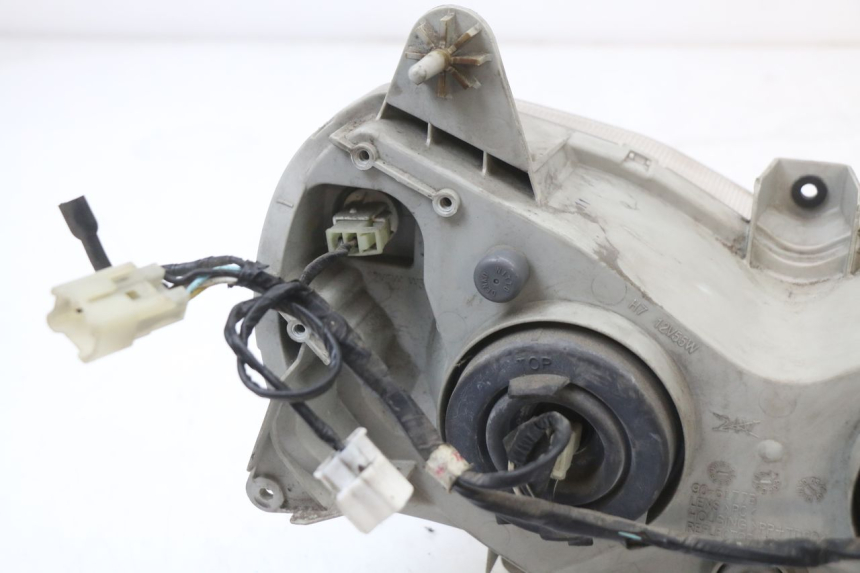 photo de FRONT HEADLIGHT SUZUKI BURGMAN 125 (2007 - 2014) - Fixing points details