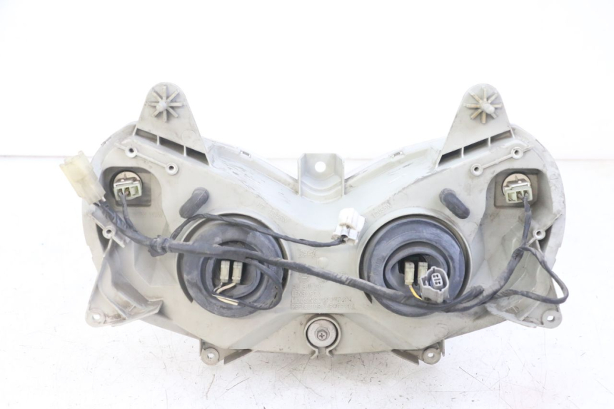 photo de FRONT HEADLIGHT SUZUKI BURGMAN 125 (2007 - 2014) - High-resolution close-up