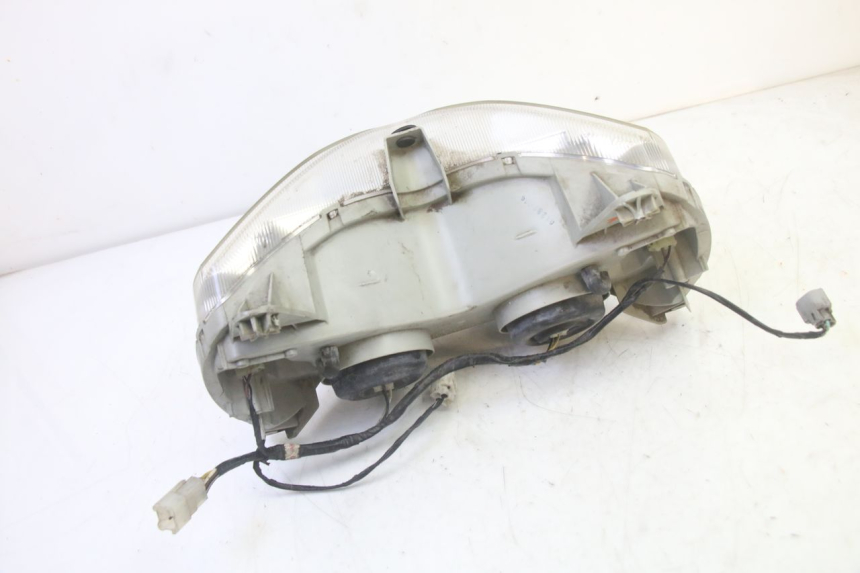 photo de FRONT HEADLIGHT SUZUKI BURGMAN 125 (2007 - 2014) - Technical close-up