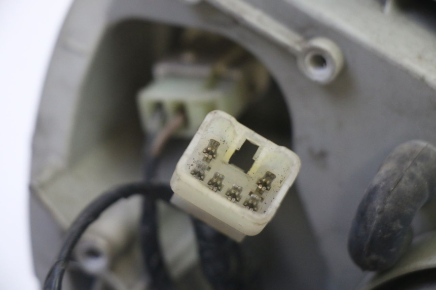 photo de FRONT HEADLIGHT SUZUKI BURGMAN 125 (2007 - 2014) - Markings and original references