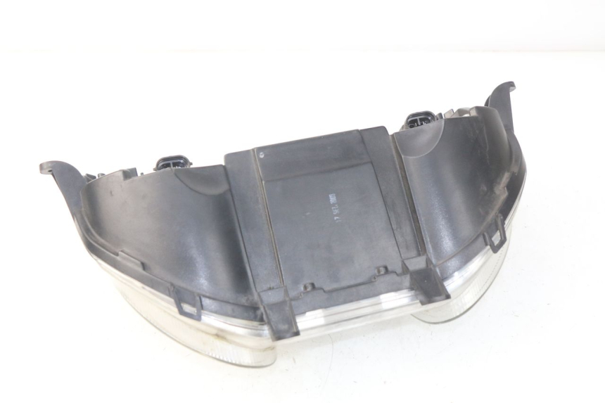 photo de HEADLIGHT PIAGGIO CARNABY 125 (2007 - 2011) - Zoom on usage condition