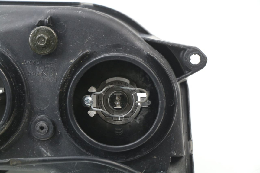 photo de HEADLIGHT HONDA CBR 929 RR FIREBLADE 900 (2000 - 2001) - Surface and material condition