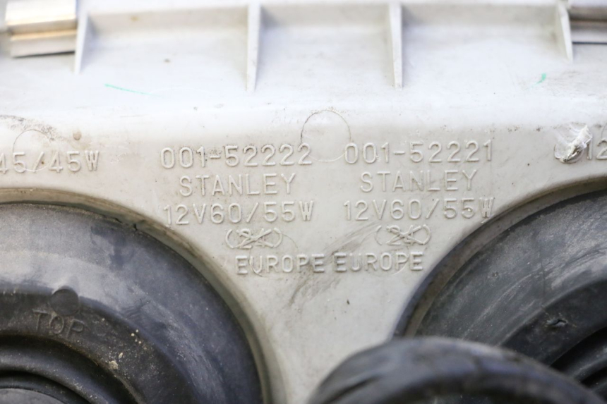 photo de HEADLIGHT HONDA CBR F SC25 1000 (1989 - 1992) - Component detail