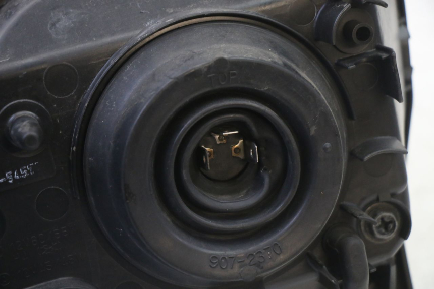 photo de HEADLIGHT HONDA CBR RR FIREBLADE 900 (1992 - 1994) - Fixing points details