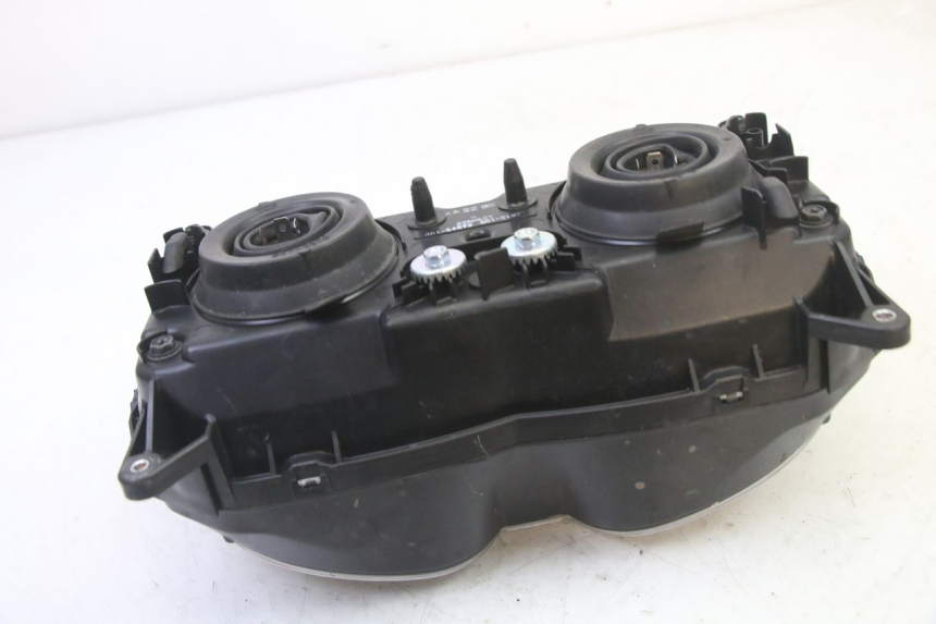 photo de HEADLIGHT HONDA CBR RR FIREBLADE 900 (1992 - 1994) - Surface and material condition