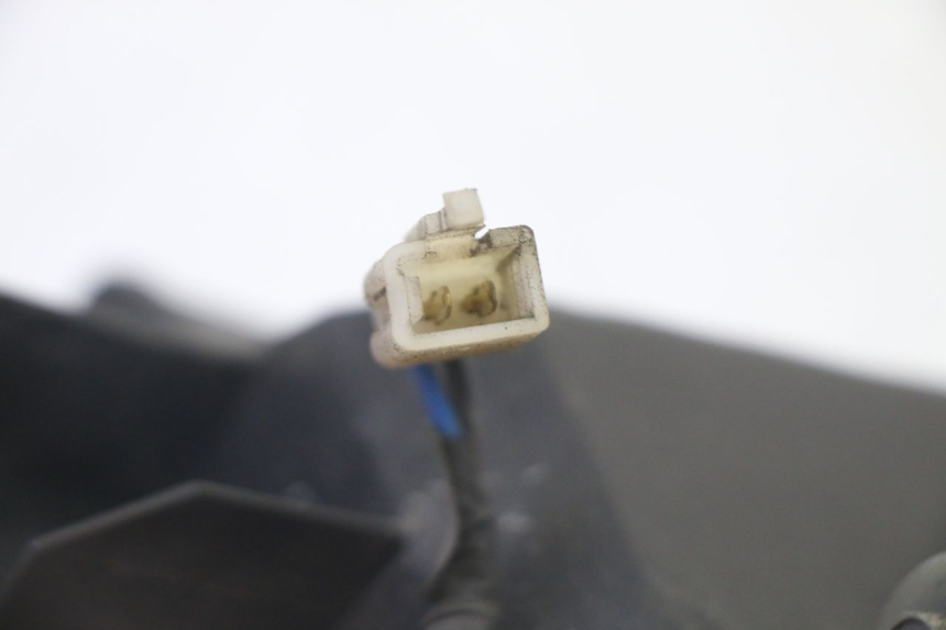 photo de HEADLIGHT YAMAHA CYGNUS X INJECTION 125 (2007 - 2013) - High-resolution close-up