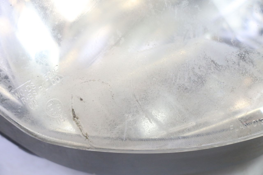 photo de HEADLIGHT YAMAHA CYGNUS X INJECTION 125 (2007 - 2013) - Technical close-up