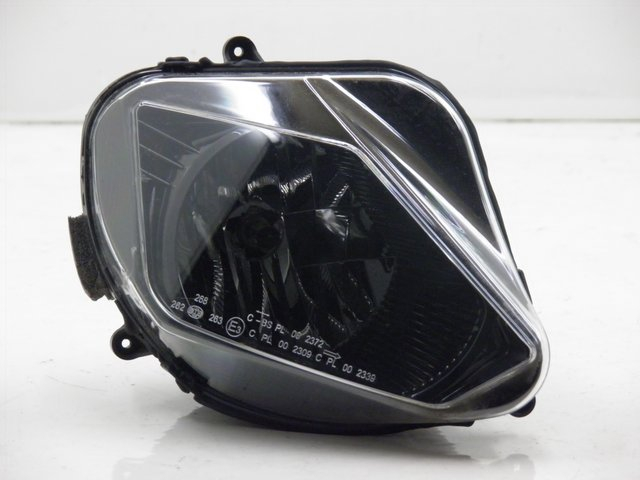 photo de HEADLIGHT DERBI GP MAX 250 (2006 - 2008) - Component detail