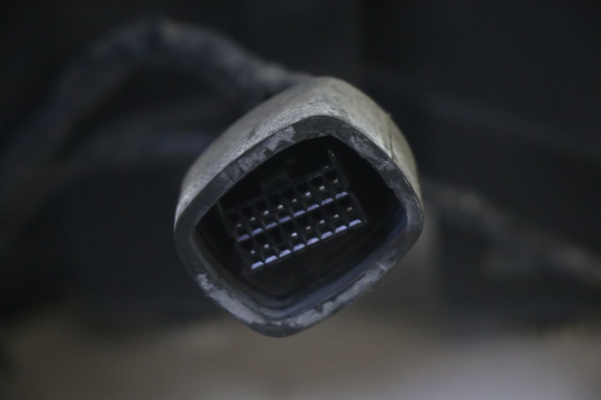 photo de HEADLIGHT SUZUKI DL V STROM 1000 (2002 - 2007) - Component zoom