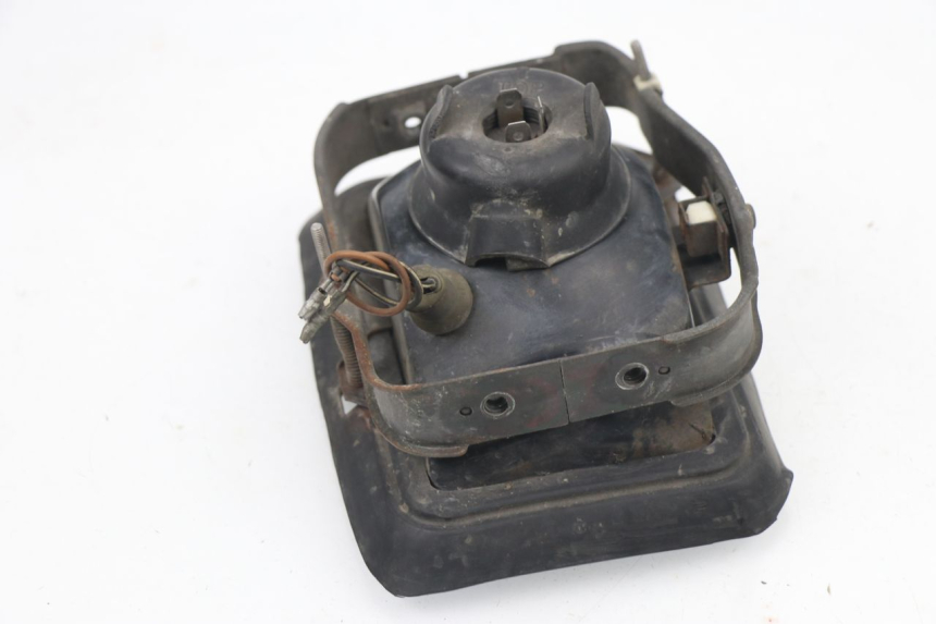 photo de HEADLIGHT SUZUKI DR DJEBEL 600 (1985 - 1990) - Alternative perspective