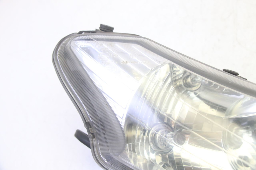 photo de RIGHT HEADLIGHT ADIVA AD3 300 (2014 - 2020) - Component detail
