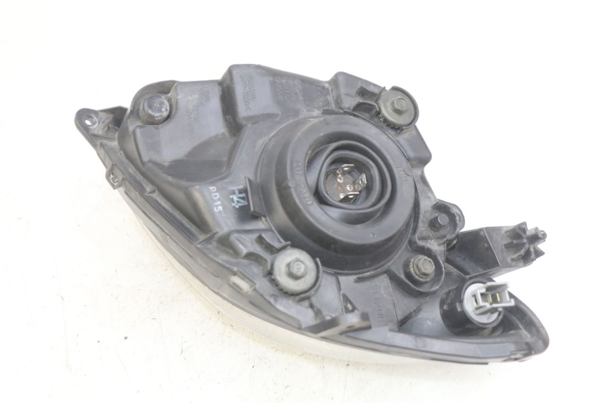 photo de RIGHT FRONT HEADLIGHT SUZUKI BURGMAN 650 (2002 - 2004) - Alternative perspective