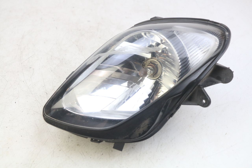 photo de RIGHT FRONT HEADLIGHT SUZUKI BURGMAN 650 (2002 - 2004) - Fixing points details
