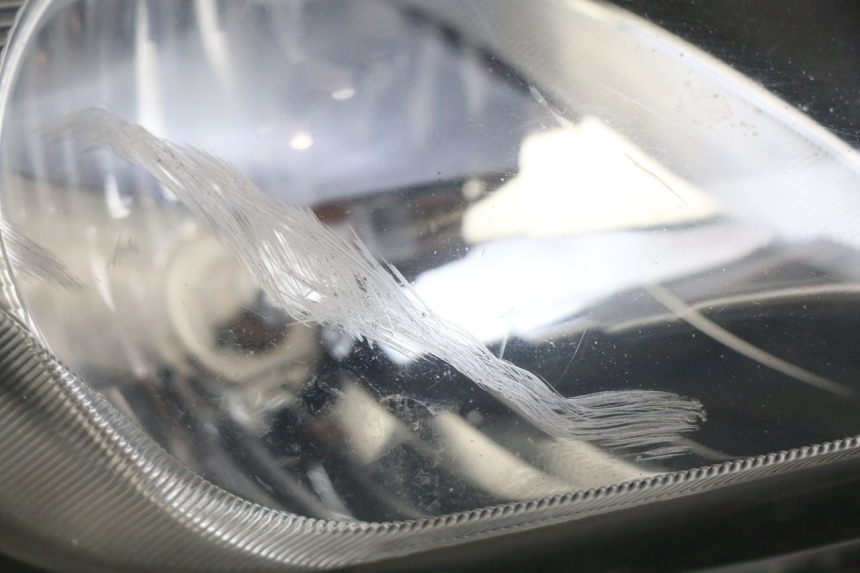 photo de RIGHT FRONT HEADLIGHT SUZUKI BURGMAN 650 (2002 - 2004) - Checked used part