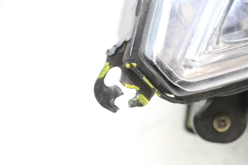 photo de RIGHT HEADLIGHT PEUGEOT CITYSTAR 2T 50 (2018 - 2021) - Additional view of the item
