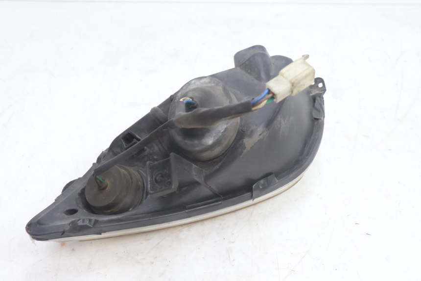 photo de RIGHT FRONT HEADLIGHT PEUGEOT CITYSTAR 125 (2011 - 2017) - Surface and material condition