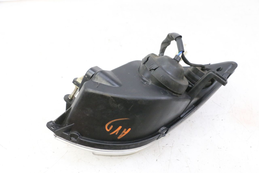 photo de RIGHT FRONT HEADLIGHT PEUGEOT CITYSTAR 50 (2013 - 2017) - Fixing points details