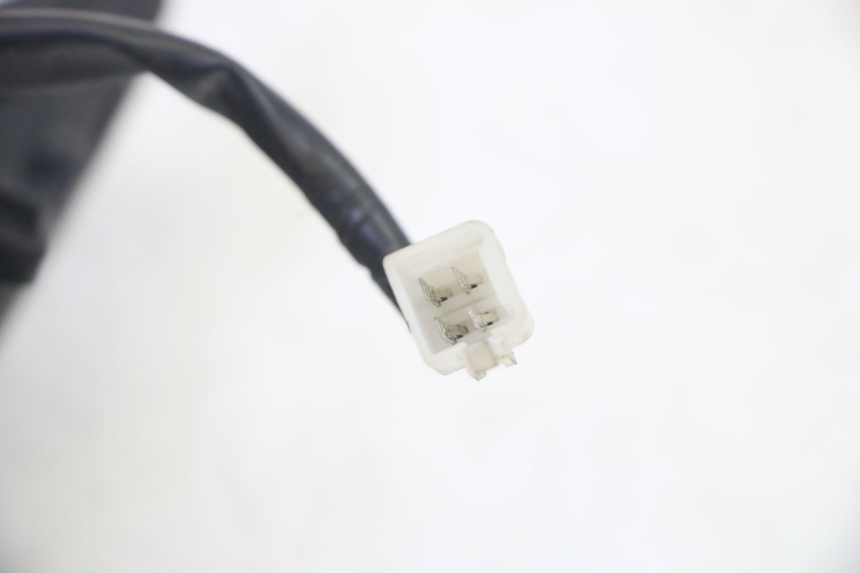 photo de RIGHT FRONT HEADLIGHT PEUGEOT CITYSTAR 50 (2013 - 2017) - Surface and material condition