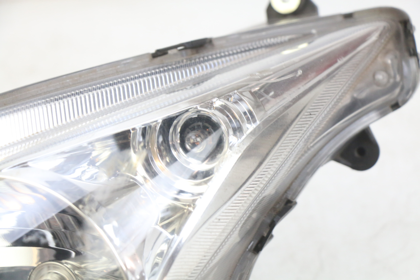 photo de RIGHT FRONT HEADLIGHT HONDA FJS SILVERWING SILVER WING 400 (2009 - 2016) - Additional view of the item