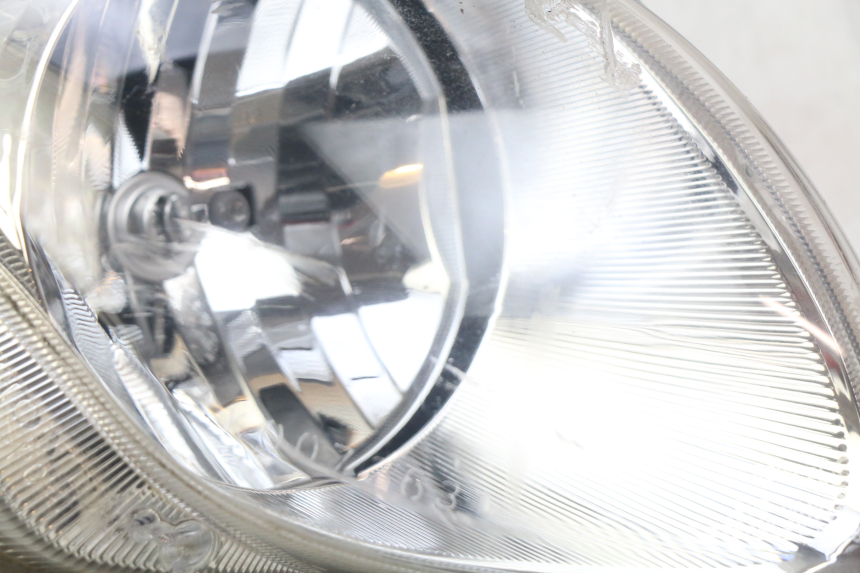 photo de RIGHT FRONT HEADLIGHT HONDA FJS SILVERWING SILVER WING 400 (2009 - 2016) - Fixing points details