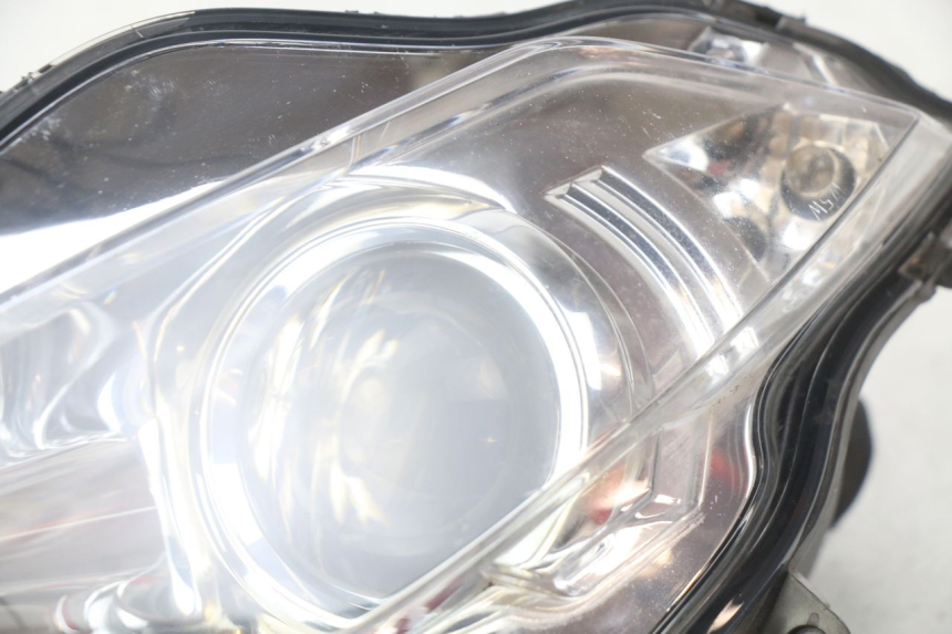 photo de RIGHT FRONT HEADLIGHT PEUGEOT GEOPOLIS 400 (2007 - 2013) - Fixing points details