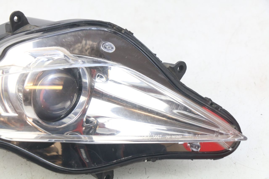 photo de RIGHT FRONT HEADLIGHT PEUGEOT GEOPOLIS 400 (2007 - 2013) - Surface and material condition