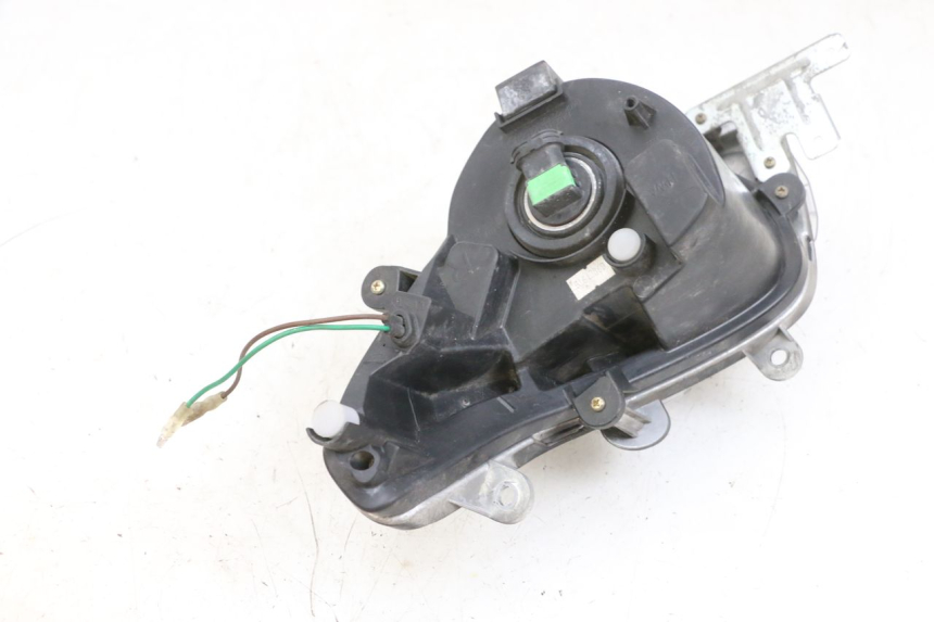 photo de RIGHT HEADLIGHT SYM GTS EVO 125 (2009 - 2013) - Fixing points details