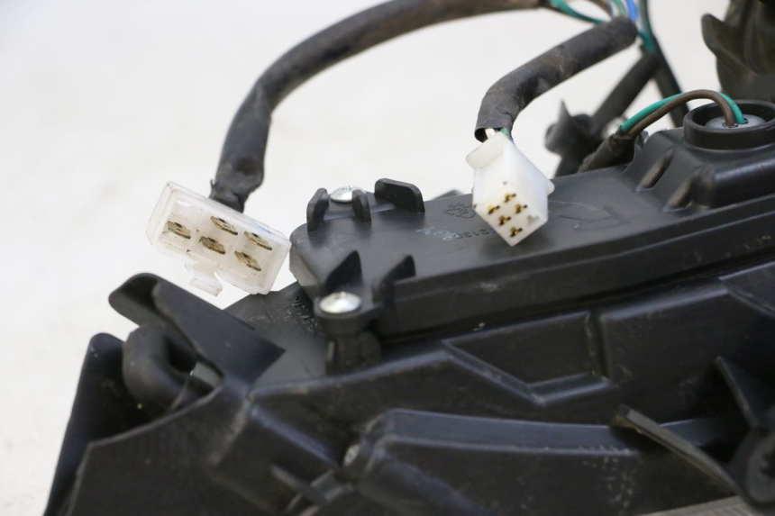 photo de RIGHT HEADLIGHT SYM JOYMAX 125 (2010 - 2017) - Component detail