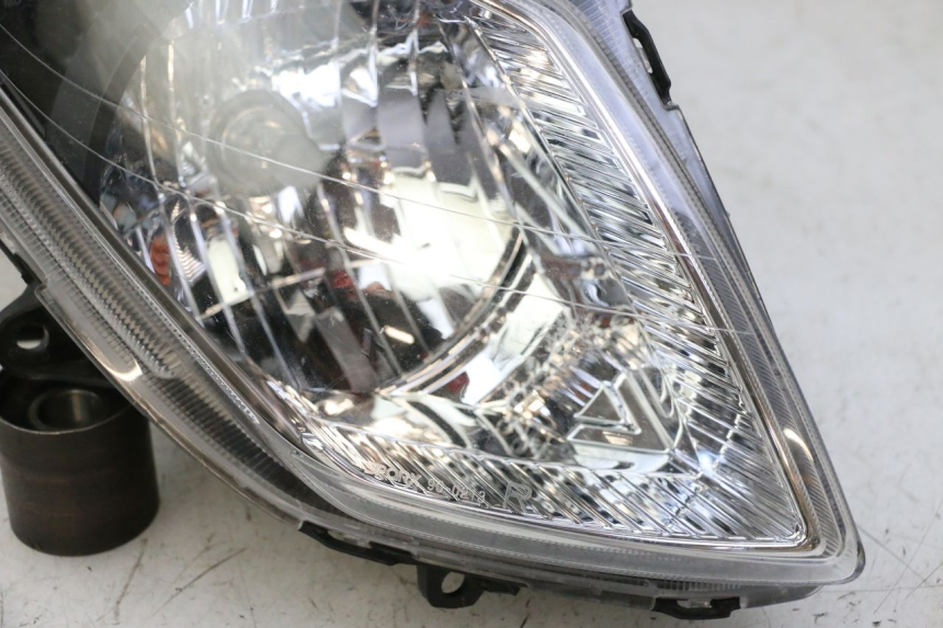 photo de RIGHT HEADLIGHT SYM JOYMAX 125 (2010 - 2017) - Component zoom