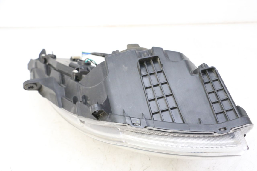 photo de RIGHT HEADLIGHT SYM JOYMAX 125 (2010 - 2017) - Fixing points details