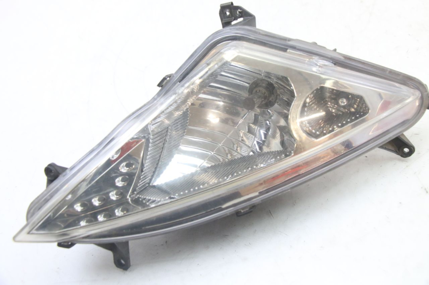 photo de RIGHT HEADLIGHT PEUGEOT SPEEDFIGHT 3 LC 2T 50 (2009 - 2015) - Alternative perspective