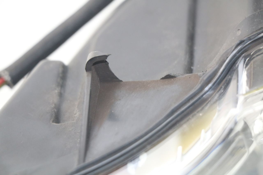 photo de RIGHT HEADLIGHT PEUGEOT SATELIS 300 (2012 - 2015) - Markings and original references