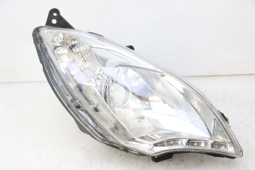 photo de RIGHT HEADLIGHT PEUGEOT SATELIS 125 (2013 - 2018) - Main view