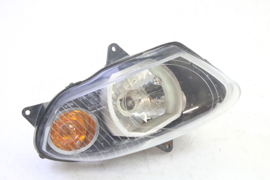 photo de RIGHT HEADLIGHT YAMAHA TZR 50 (2008 - 2016) - Main view