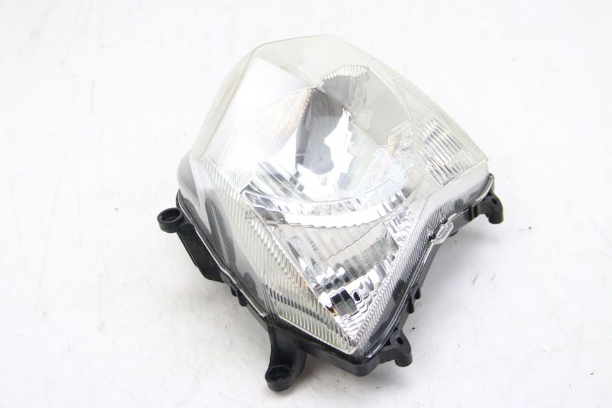 photo de FRONT HEADLIGHT PEUGEOT E-VIVACITY 1 (2012 - 2018) - Zoom on usage condition
