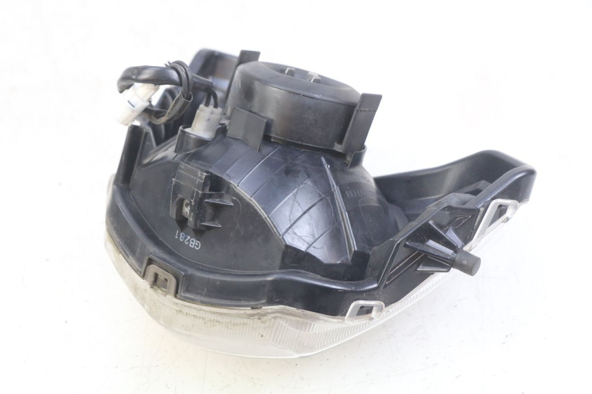 photo de FRONT HEADLIGHT YAMAHA D'ELIGHT DELIGHT 125 (2017 - 2020) - Zoom on usage condition